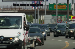 Prometni kolaps na mejah s Hrvaško #video