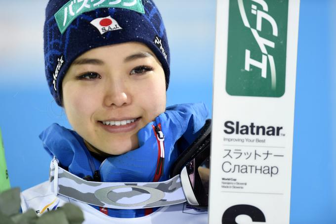 Japonka Sara Takanaši je najbolj priljubljena skakalka, na Japonskem je celo bolj priljubljena od Noriakija Kasaija.  | Foto: Reuters