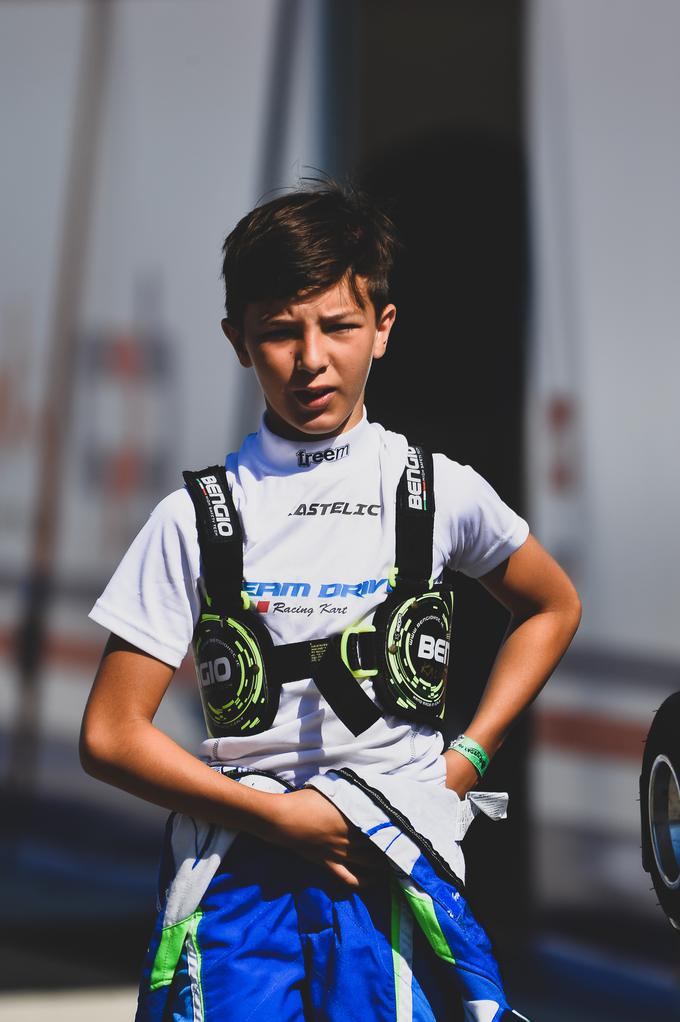Mark Kastelic je šele 12-letni fant, ki pa že od leta 2017 gradi svojo kariero v kartingu v Italiji. | Foto: Team Driver Racing Kart