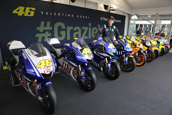 Rossi s svojimi devetimi šampionskimi motocikli. | Foto: AP / Guliverimage