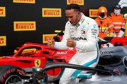 Lewis Hamilton Mercedesu obljubil zvestobo do 2020