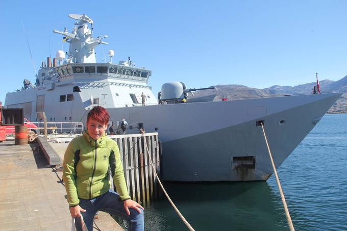 Na vojaški ladji med Grenlandijo in Kanado je raziskovala deset dni.  | Foto: osebni arhiv/Lana Kokl