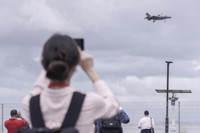 Prisluh je nastal v Singapurju, dan pred začetkom vsakoletnega letalskega mitinga, ki je potekal med 20. in 25. februarjem letos. Na mitingu je sodeloval tudi nemški brigadni general Frank Gräfe, skoraj zagotovo pa so bili na mitingu tudi ruski obveščevalci. Na fotografiji: singapurski letalski miting leta 2020. | Foto: Guliverimage