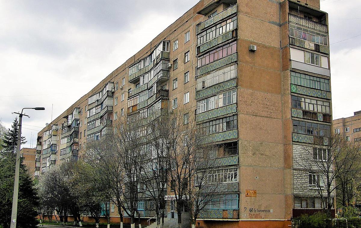Kramatorsk | V stanovanju številka 85 v bloku v ukrajinskem Kramatorsku so bili prebivalci kar devet let izpostavljeni smrtonosnemu radioaktivnemu sevanju. | Foto Wikimedia Commons