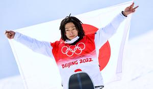 Japonec po dveh srebrnih medaljah olimpijski prvak, White končal tik pod stopničkami