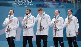 Američani prvič do zlata v curlingu