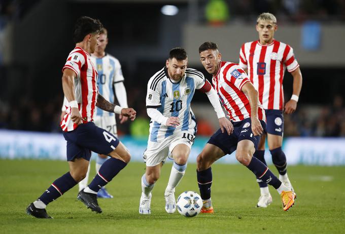 Lionel Messi je vstopil v igro v 53. minuti, nato pa dvakrat zatresel okvir vrat Paragvaja. | Foto: Reuters
