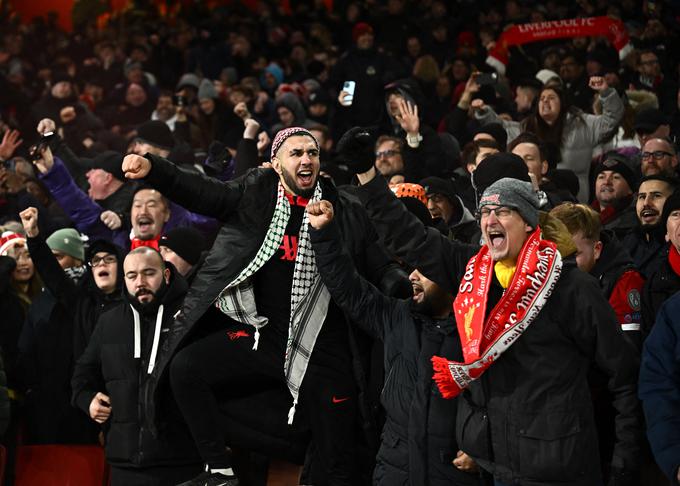 Veselje navijačev Liverpoola na stadionu Emirates. | Foto: Reuters
