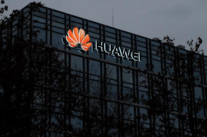 Huawei | Sedež podružnice podjetja Huawei v Nemčiji. Tam so marca začeli preiskovati komponente podjetja Huawei, ki so del omrežij 5G v državi. | Foto Shutterstock