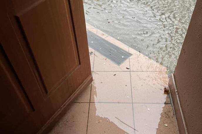 voda Velenje | V Velenju je voda vdrla v hišo.  | Foto Nderim Xhoxhaj/Neurje.si
