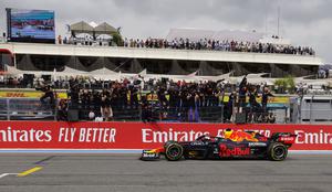 Novi deli na Mercedesu za zmago na Hamiltonovi 300. dirki