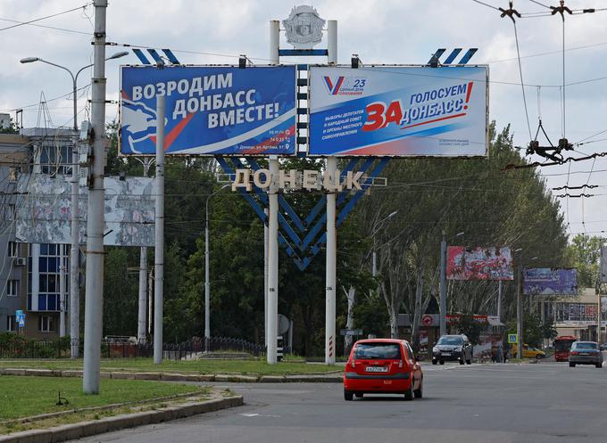 Predsedniške volitve bodo potekale tudi na ozemlju Ukrajine, ki ga je zasedla ruska vojska in ga je Rusija jeseni 2022 enostransko priključila k Ruski federaciji. Na fotografiji: mesto Doneck v enostransko priključeni regiji Doneck. | Foto: Reuters