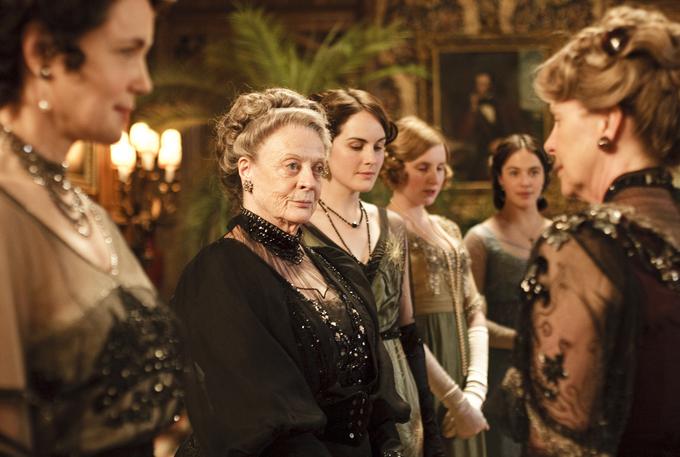 Enega najbolj priljubljenih likov v seriji Downton Abbey igra legendarna Maggie Smith. | Foto: 