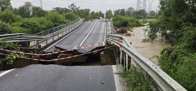 NLB je že nekaj dni po poplavah namenila štiri milijone evrov pomoči dvajsetim najbolj prizadetim občinam. (Fotografija je simbolična.) | Foto: Srdjan Cvjetović