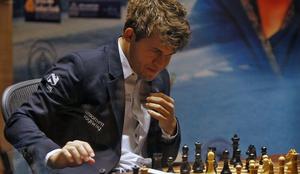 Carlsen v Chennaiju dobil šesto partijo