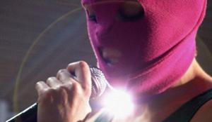 V Rusiji cenzuriran film o skupini Pussy Riot