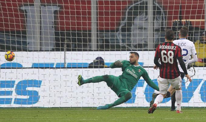 Takole je Josip Iličić na kultnem San Siru premagal vratarja Milana Gianluigija Donnarummo. | Foto: Getty Images