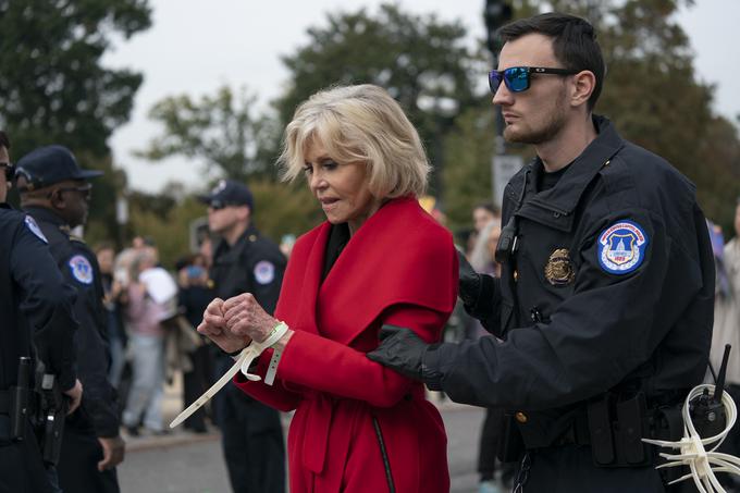 Leta 2019 jo je policija aretirala, saj je skupaj z drugimi protestniki blokirala ulice in kongres pozvala k ukrepanju za reševanje podnebnih sprememb. | Foto: AP / Guliverimage