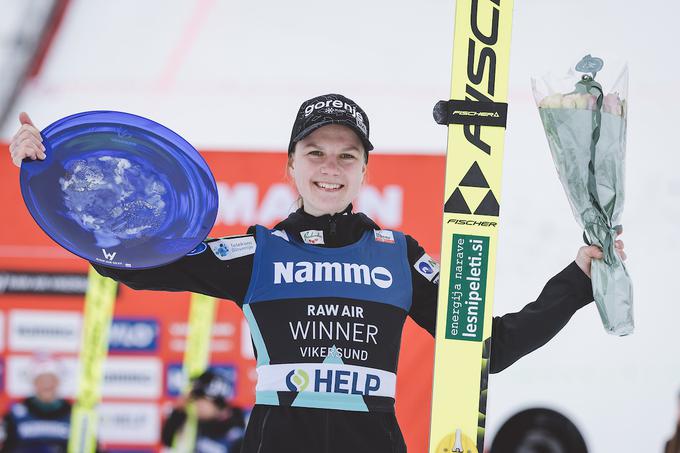 Ema Klinec je lani osvojila norveško turnejo in postavila svetovni rekord, ki znaša 226 metrov.  | Foto: Sportida