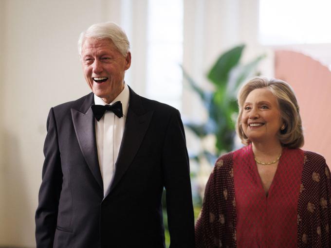 Nekdanji ameriški predsednik Bill Clinton z ženo in nekdanjo predsedniško kandidatko in nekdanjo ameriško državno sekretarko Hillary Clinton | Foto: Profimedia