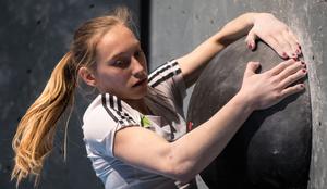 Sijajen uspeh 18-letne Slovenke, Janja Garbret ubranila zmago