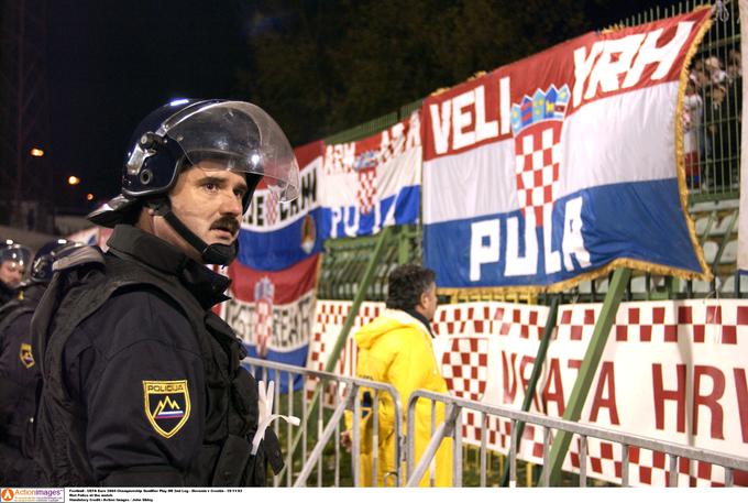 V Ljubljano je pripotovalo ogromno hrvaških navijačev, pripadniki policije pa na srečo niso imeli veliko dela z nešportnim vedenjem občinstva. | Foto: Reuters