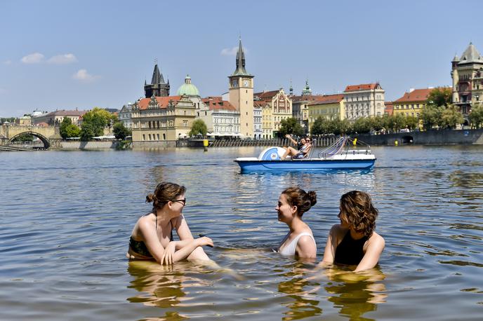 Praga | Češka je zaradi zelo sorodnega jezika zelo priljubljena pri mladih Slovakih, še zlasti tistih, ki želijo živeti v bolj liberalni družbi, kot je na Slovaškem. | Foto Guliverimage