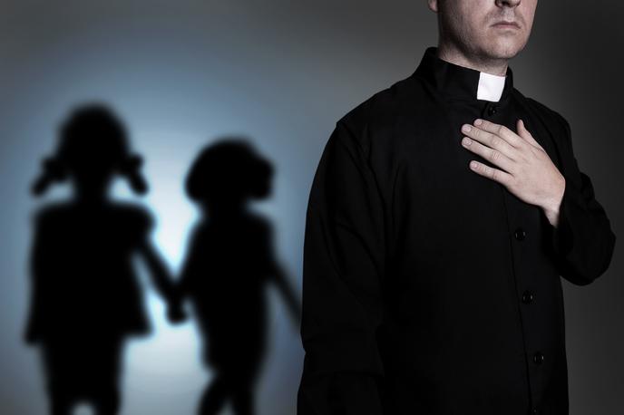 Duhovnik | Cerkev je leta 2019 ustanovila posebne urade, na katere se lahko obrnejo žrtve spolnih zlorab. | Foto Shutterstock