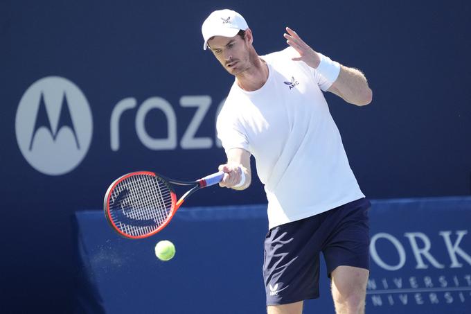 Andy Murray v Kanadi ni želel tvegati nadaljnje poškodbe, zato je predal dvoboj. | Foto: Reuters