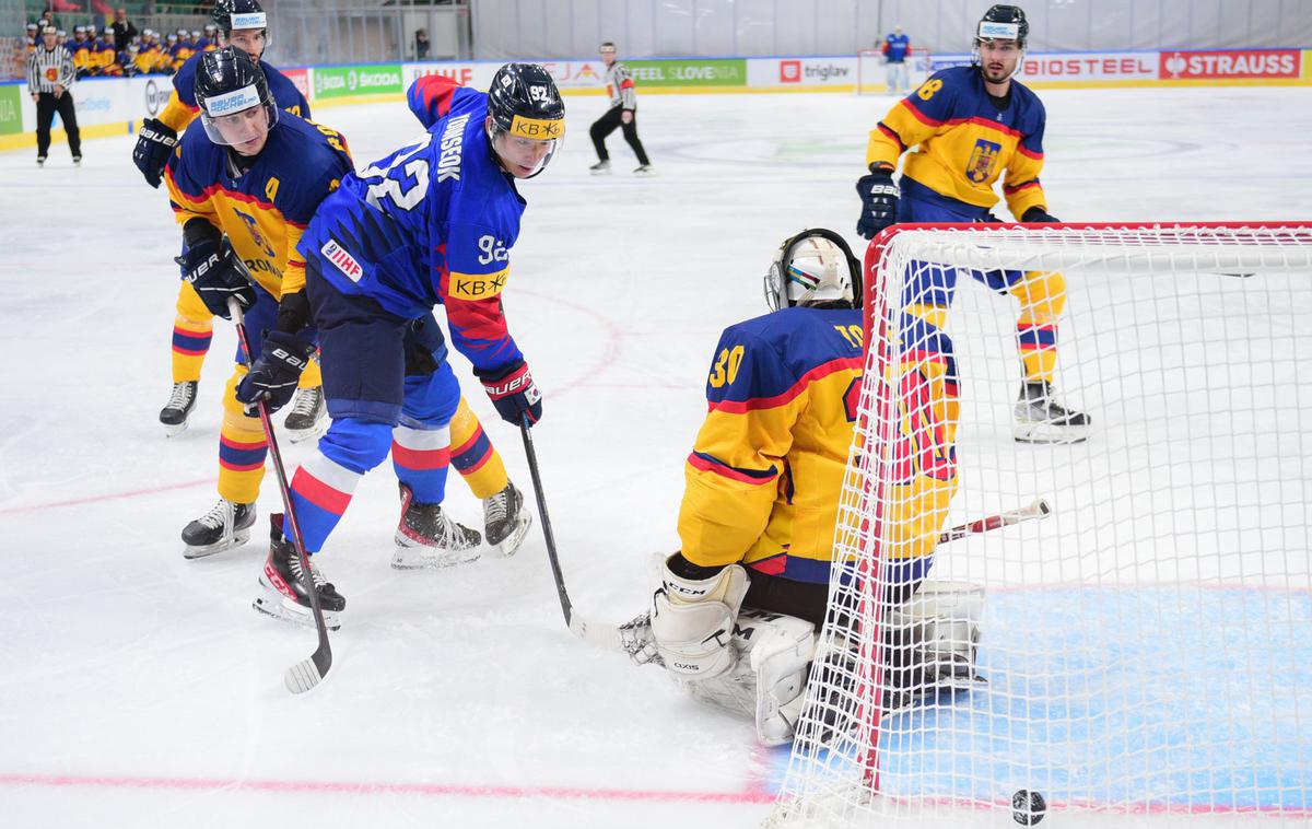 SP div.I, skupina A: Romunija - Južna Koreja | Južna Koreja je prišla do prvih treh točk na SP v Ljubljani. | Foto Martin Metelko/HZS
