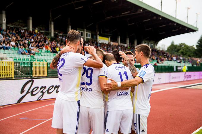 Maribor je v uvodnem krogu osvojil velenjski štadion kar s 5:0. | Foto: Žiga Zupan/Sportida