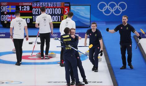Švedi do premiernega olimpijskega naslova v curlingu