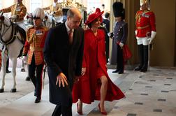 Kate Middleton pokazala noge in navdušila z opravo #foto #video