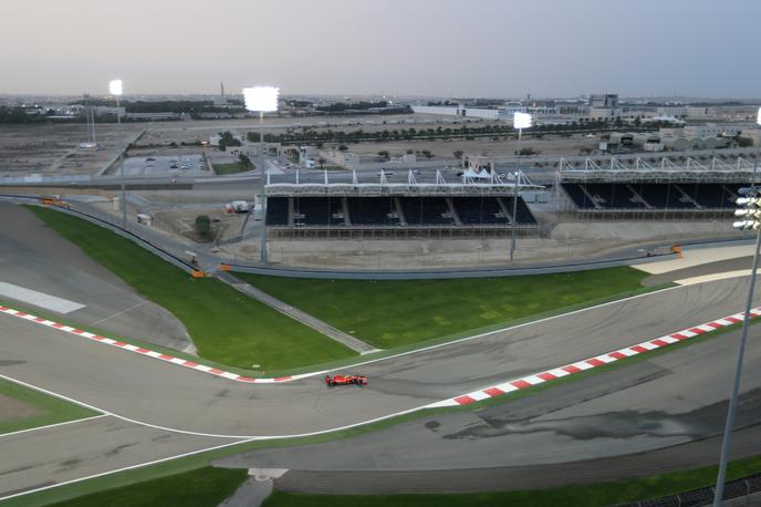 Bahrajn formula | Če bi se sezona formule 1 lahko začela julija, bi lahko izpeljali 18 od 19 dirk. Za prvaka morajo izvesti najmanj osem dirk. Zadnji termin za začetek sezone je oktober. | Foto Reuters