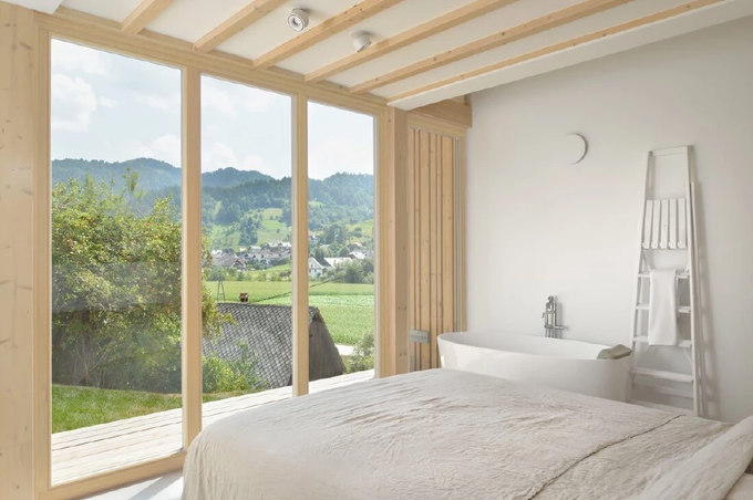 Lesena okna Jelovica so prva izbira za ljubitelje lesa, ki si želijo sodobna in energijsko varčna okna. | Foto: Arhiv ponudnika