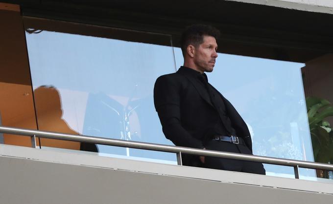 Diego Simeone si je tekmo ogledal s tribun štadiona Wanda Metropolitano. | Foto: Reuters