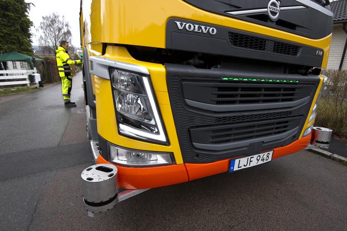 Tipala nadzirajo okolico tovornjaka, zato je vožnja varna ne glede na smer. | Foto: Volvo
