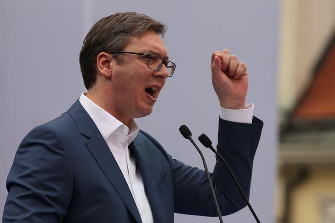 Aleksandar Vučić | Na predčasnih parlamentarnih volitvah v Srbiji je v nedeljo po zadnjih delnih rezultatih volilne komisije SNS zmagala s 46,9 odstotka glasov. Glede na dosedanje izide bo imela več kot 125 poslanskih sedežev, s tem pa absolutno večino v parlamentu. | Foto Reuters
