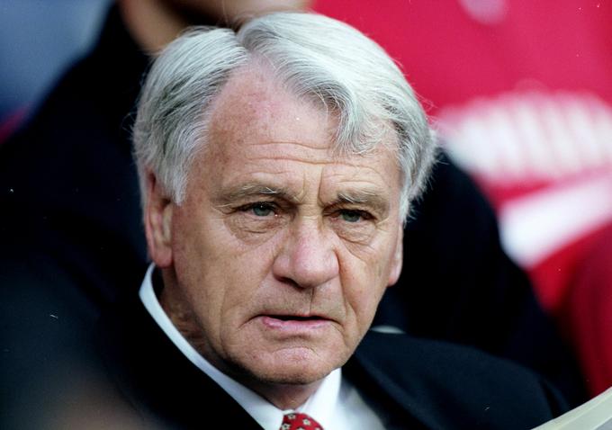 Sloviti angleški trener Bobby Robson (1933-2009), ki je treniral tudi Barcelono, Porto, Sporting, Newcastle in angleško reprezentanco, se je leta 1998 po zmagi nad Mariborom zahvalil boginji sreče. | Foto: Reuters