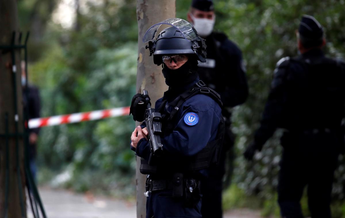 francoska policija pariz francija | O motivu za napad ne poročajo.  | Foto Reuters