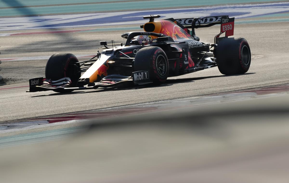 Max Verstappen Abu Dabi | Lewis Hamilton ta konec tedna dirka za rekordni osmi naslov. | Foto Guliver Image
