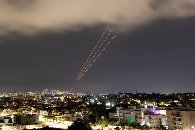 Delovanje izraelskega protiraketnega sistema v Aškelonu | Foto: Reuters