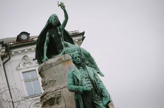 Najden domnevno zadnji kip kiparja Ivana Zajca Poljub