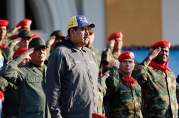 V Venezueli novo nasilje. Maduro prekinil diplomatske stike s Kolumbijo.
