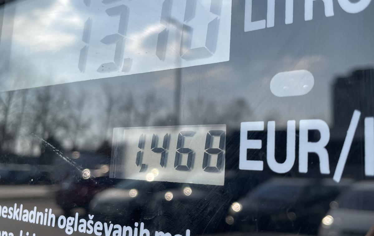 gorivo dizel bencin črpalka | Foto Gregor Pavšič