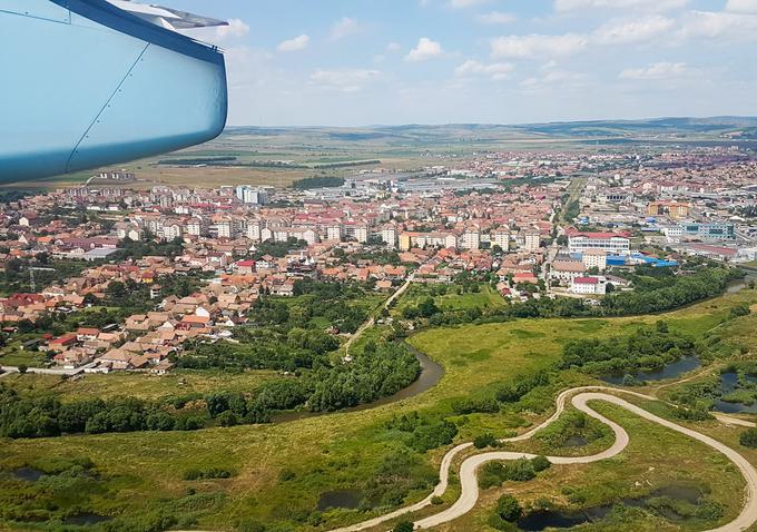 Pred pristankom v mestu Sibiu z okoli 160 tisoč prebivalci. | Foto: 