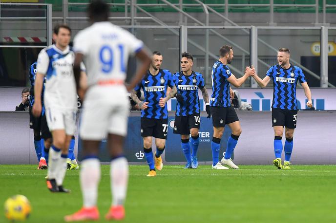Inter | Veselje nogometašev Interja po golu slovaškega branilca Milana Škriniarja v 54. minuti. | Foto Reuters
