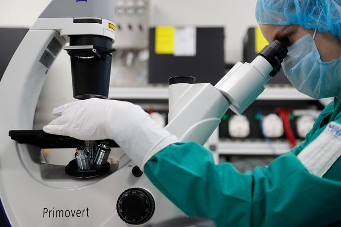 Mikroskop | Serija poskusov na miših daje upanje, da bi nov antibiotik lahko preprečil številne smrti zaradi superbakterij. | Foto Reuters