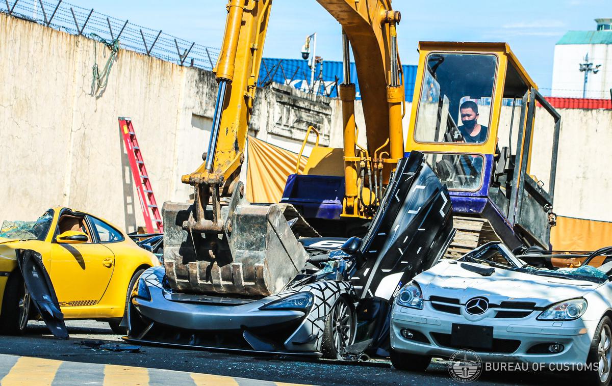Filipini avtomobili uničenje | Foto Bureau of Customs PH