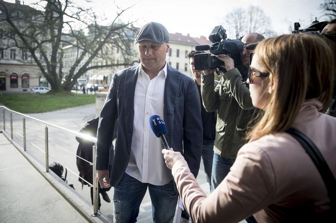 Domnevni vodja slovenske kokainske naveze Dragan Tošić na novinarska vprašanja ni odgovarjal. | Foto: Ana Kovač